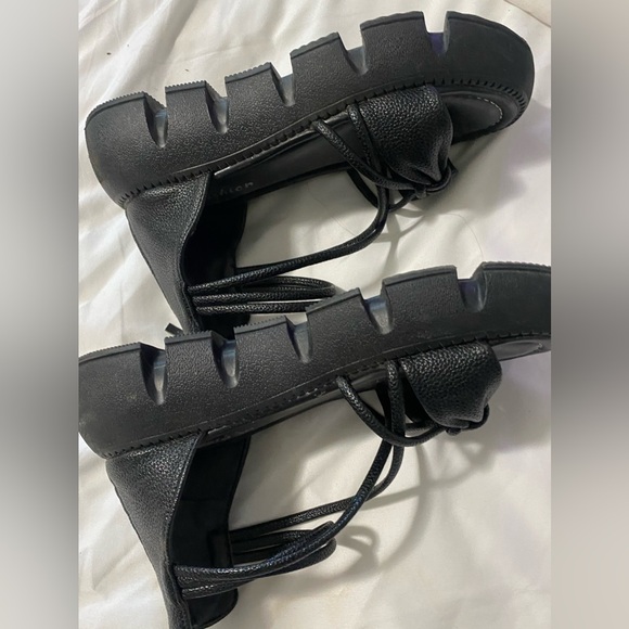 Platform sandals - Picture 2 of 4